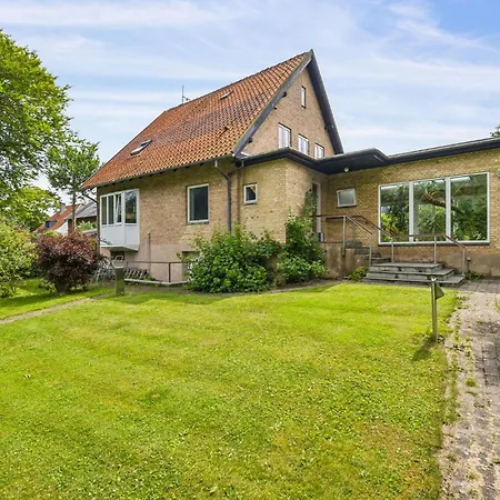 3 Bedroom Lovely In Nykobing M Сasa de vacaciones *